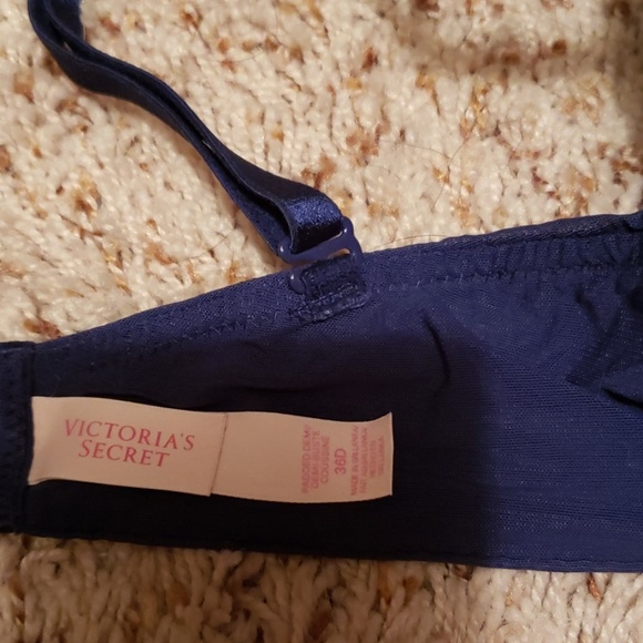 Victoria's secret demi bust bra - Picture 2 of 2